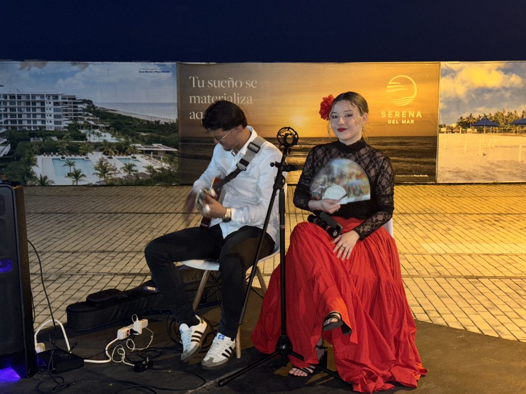 Noche de Flamingo septiembre Serena del Mar cartagena